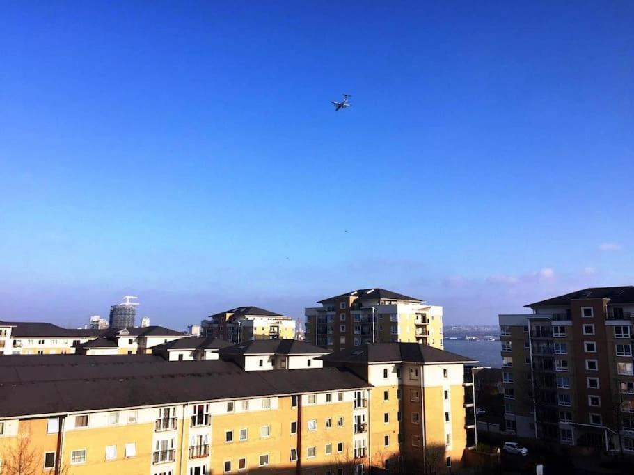 1 Bedroom Flat Near Excel, O2, Canary Wharf - London Bagian luar foto